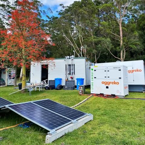 Combining generators with solar panels and batteries helps reduce emissions