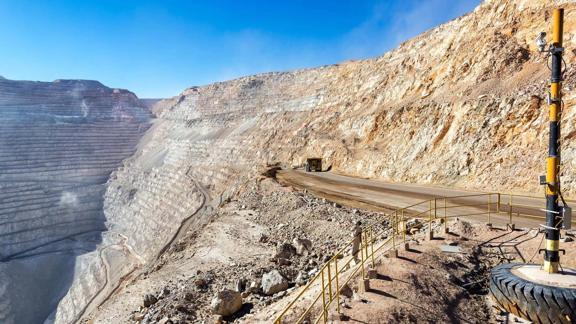 2017-02-inside-open-pit-copper-mine