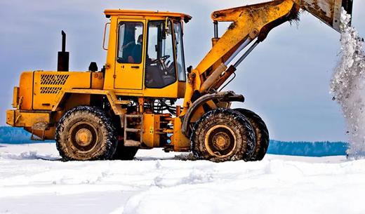 powering up an oil sands construction site