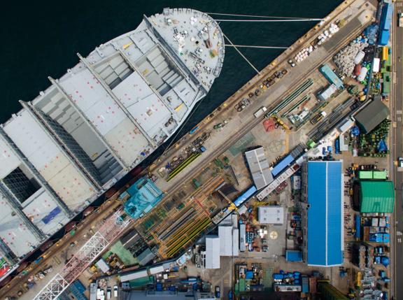 two stage cooling for lng vessel maintenance