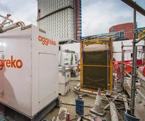 2015Sep-crossrail-railway-gas-technician-people-construction