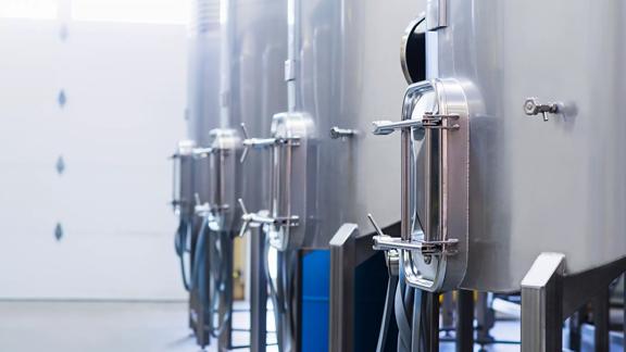 2015Aug-stock-barrels-drink-food_beverage-pilot-hero