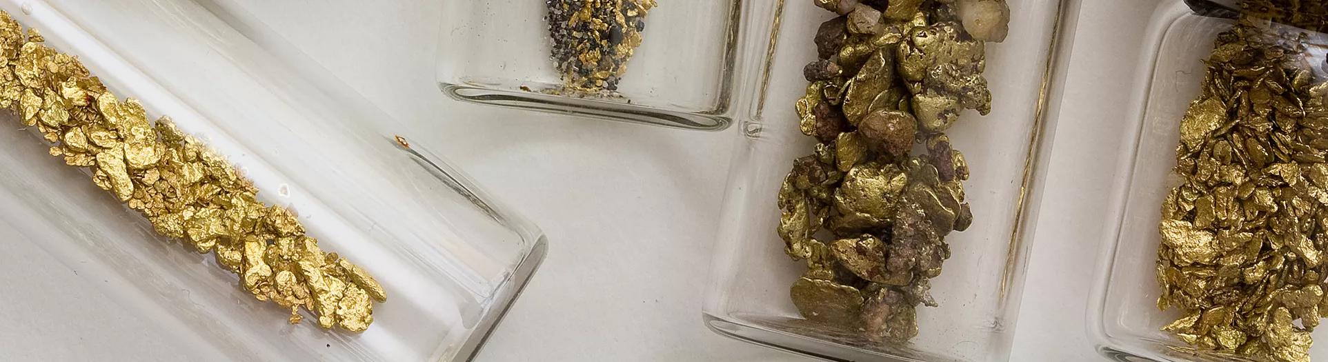 2016Oct-stock-gold-nugget-dust-mining