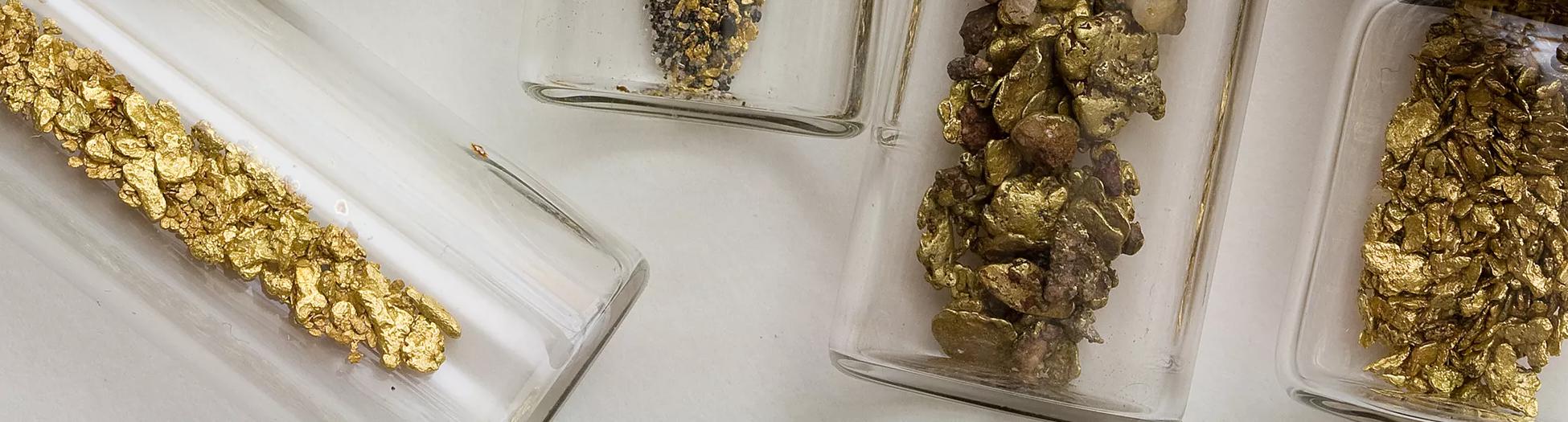 2016Oct-stock-gold-nugget-dust-mining