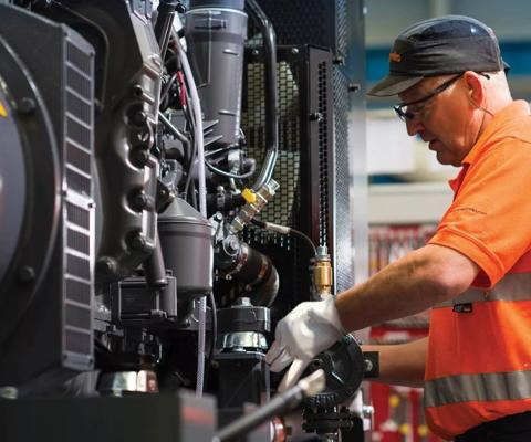 2017-02-technician-people-manufacturing-careers