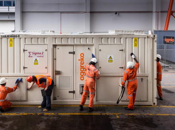 Cleaning a loadbank at Singapore depot