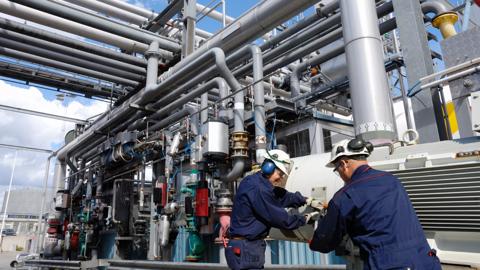 emergency replacement chiller for refinery