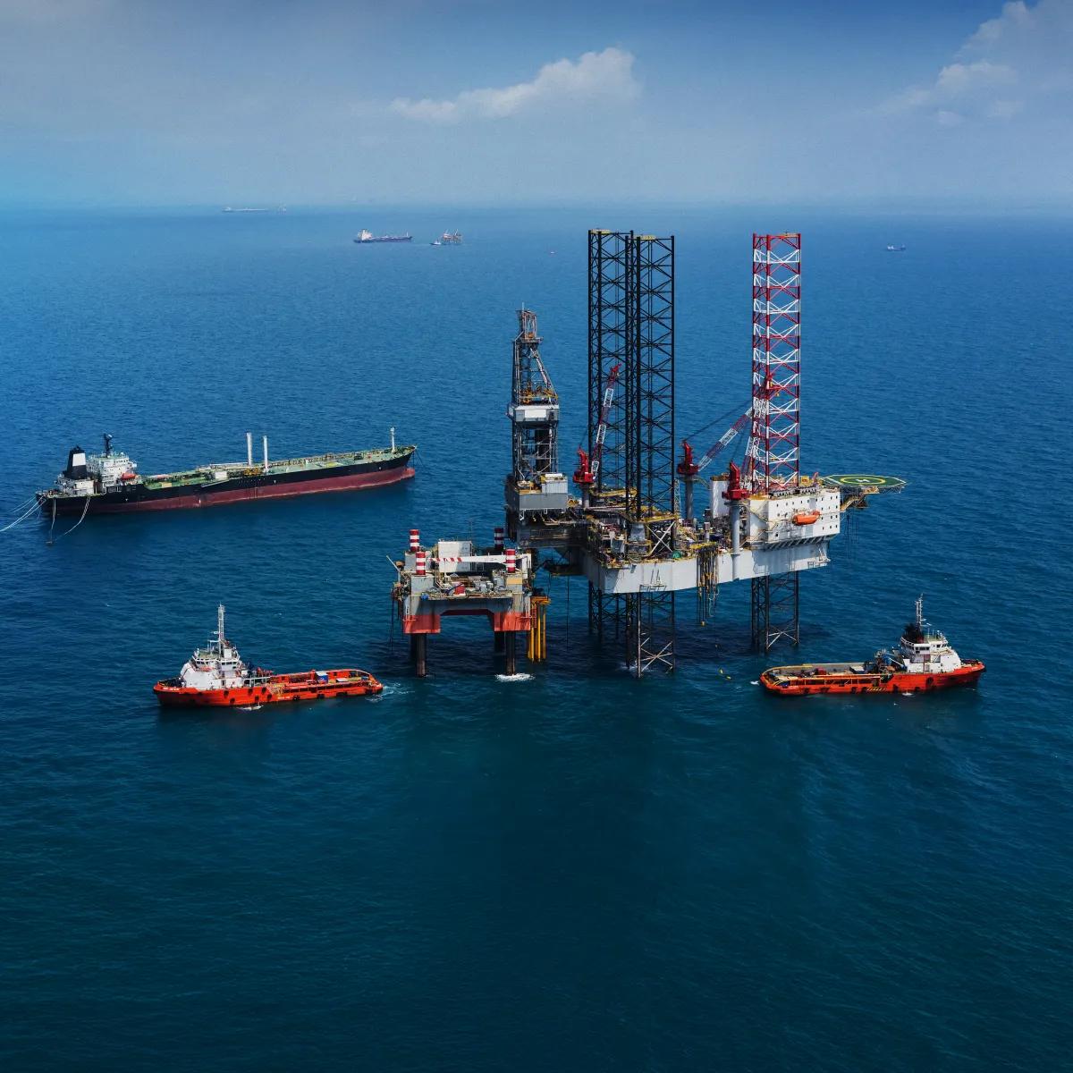 Power and temperature control for offshore operations