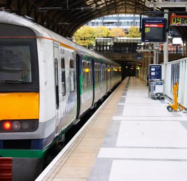 Train platform power hire