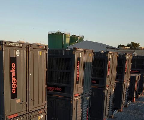 Mobile Hero image for using diesel and gas generators on the road to net zero blog