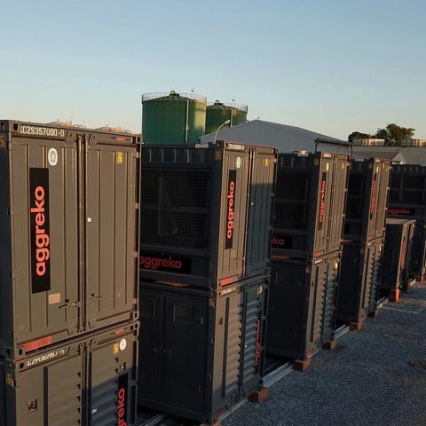 Mobile Hero image for using diesel and gas generators on the road to net zero blog