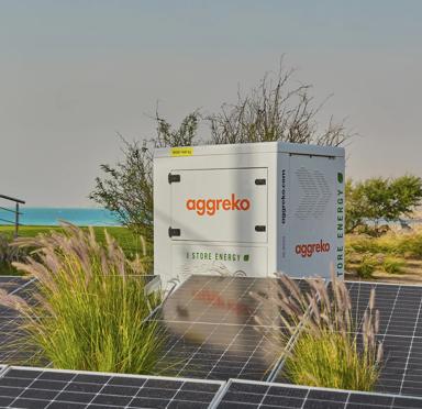 auxiliary power for battery energy storage systems