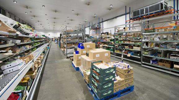 2017-02-london-enfield-reynolds-supermarket-storage.jpg