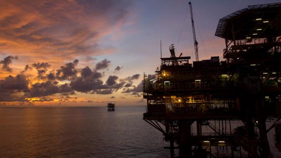 2017Jan-stock-sunset-offshore-oilfield-fuel-platform-oil_gas-hero