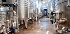 2017-02-wine-barrels-alcohol-aluminium-cellar.jpg