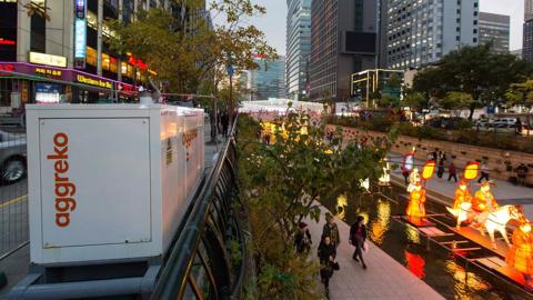 2017-01-korea-lantern-festival-street-2016.jpg