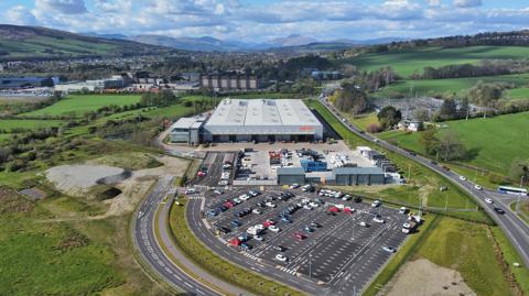 Aggreko Lomondgate, Dumbarton. Design, development and manufacturing facility.