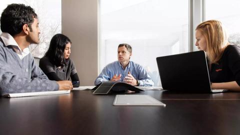 aggreko-office-meeting-people