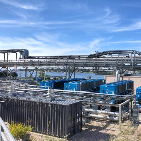 Air-cooled chillers, clinical trial facility, Groton, Connecticut, America