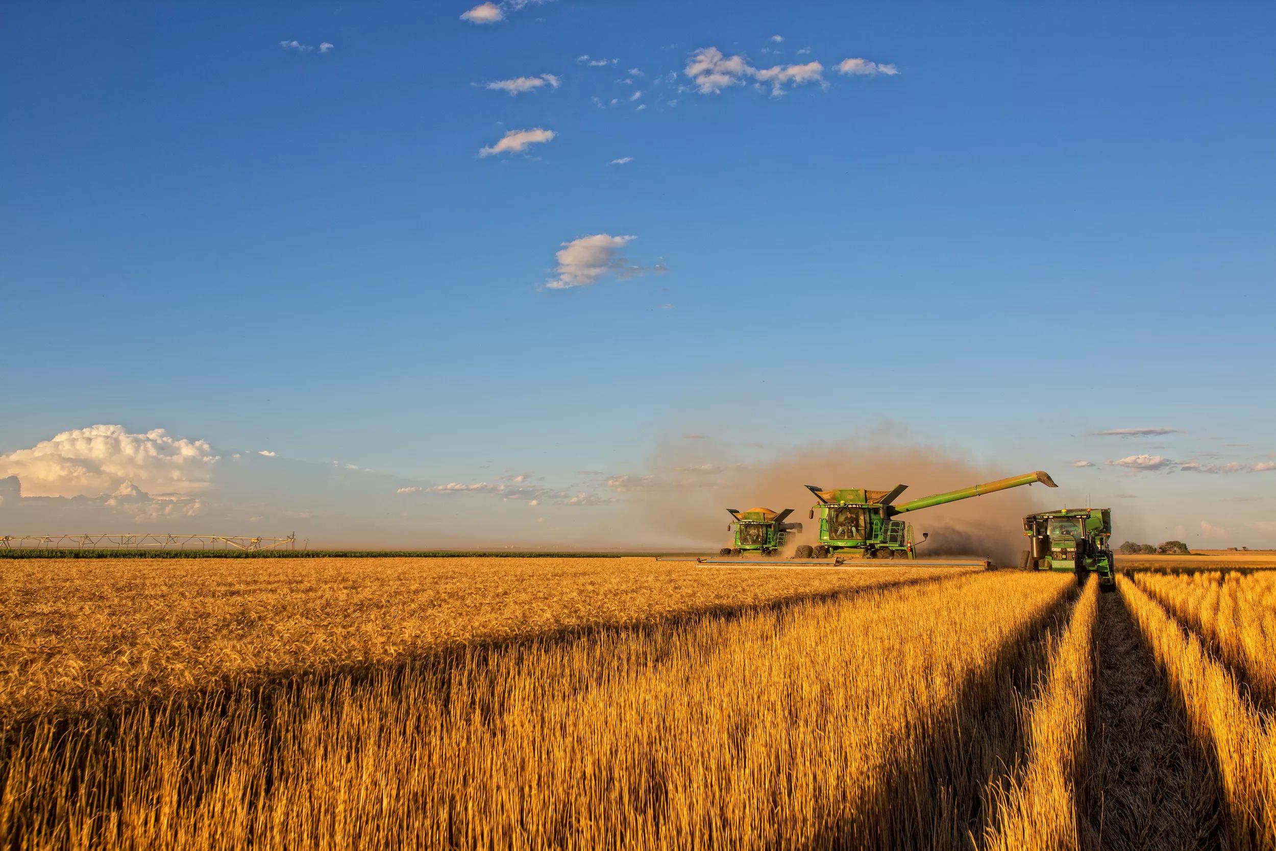 Power and temperature control solutions for agriculture