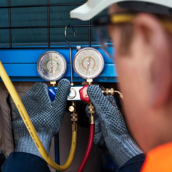 2015Jul-australia-melbourne-aggreko-depot-temperature-engineer-cooling-manufacturing