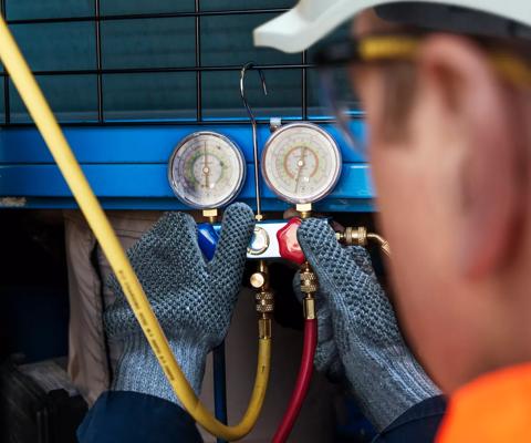 2015Jul-australia-melbourne-aggreko-depot-temperature-engineer-cooling-manufacturing