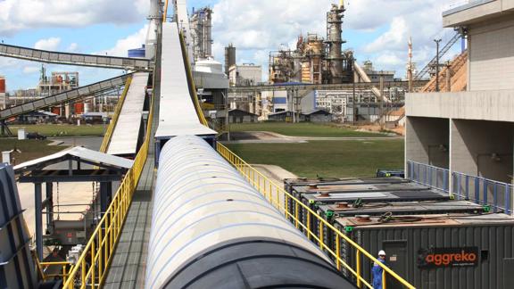 ensuring oil-free compressed air during a shutdown