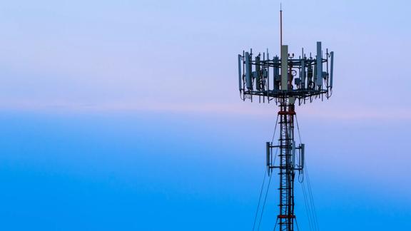 2014Oct-stock-radio-antenna-tower-mobile-phone-telecommunications-hero
