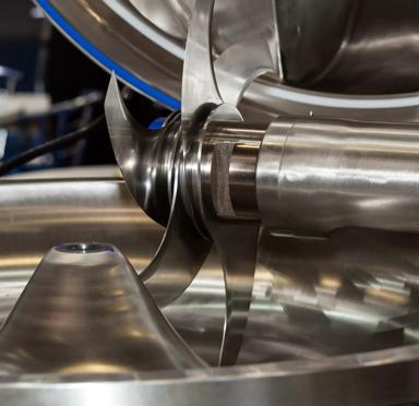 Mixer industri di lokasi pembuatan adonan