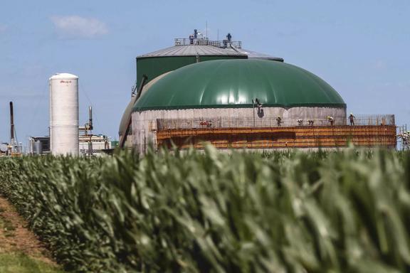 Generating-renewable-power-using-biogas-aggreko-0010.jpg