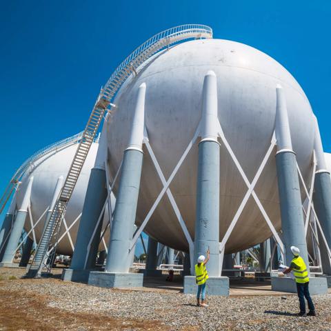 Liquefied Petroleum Gas tanks and Petrochemical Engineers