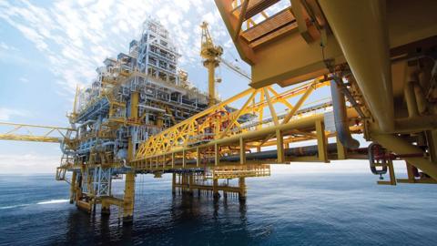 2017-01-UAE-oil_rig-offshore-day.jpg
