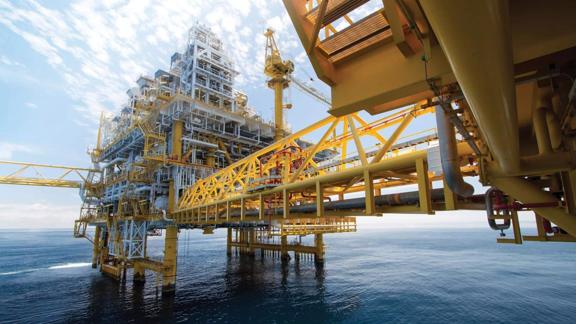 2017-01-UAE-oil_rig-offshore-day.jpg