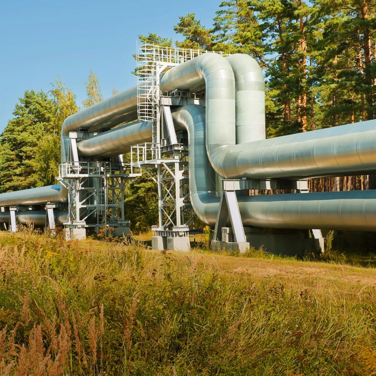 Power and temperature control for midstream industry