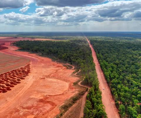 road going north from Weipa in Cape York Australia