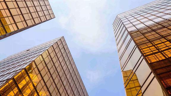 luxury high rise warmed by low cost hydronic heating